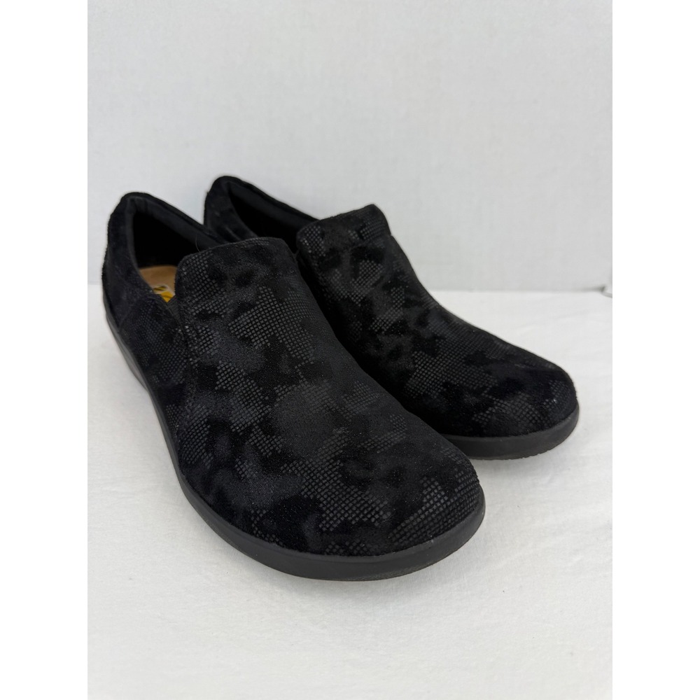 Clarks Womens Slip Resistant Clogs Black Textured Slip On Shoes Size 10